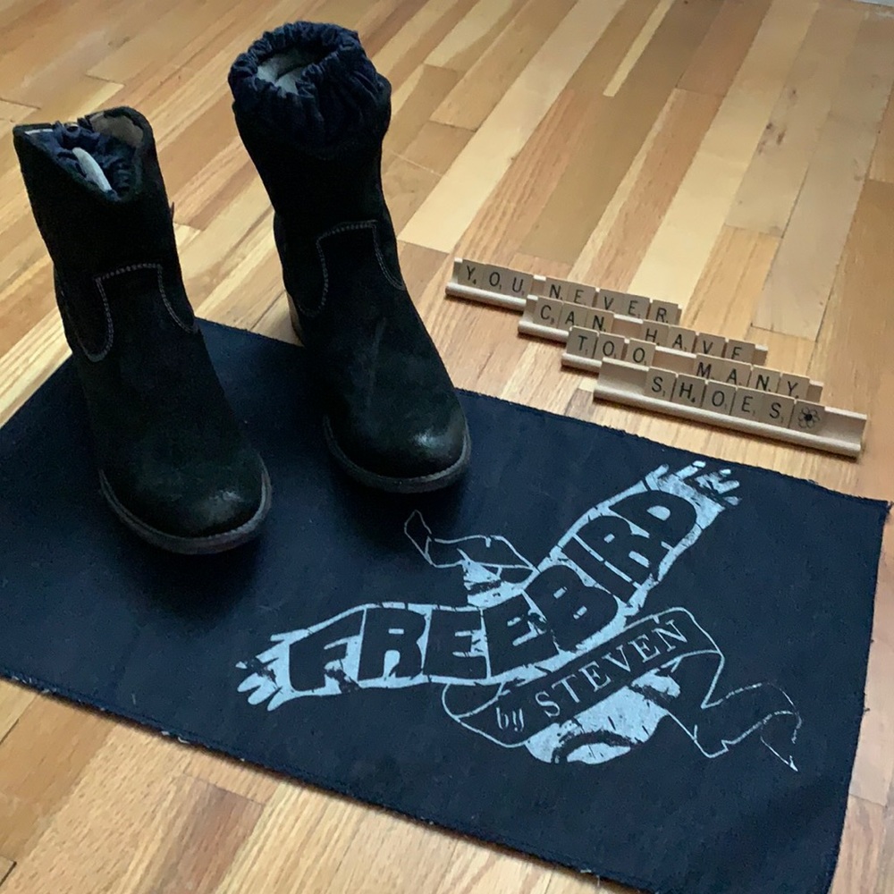 Freebird spirit black suede